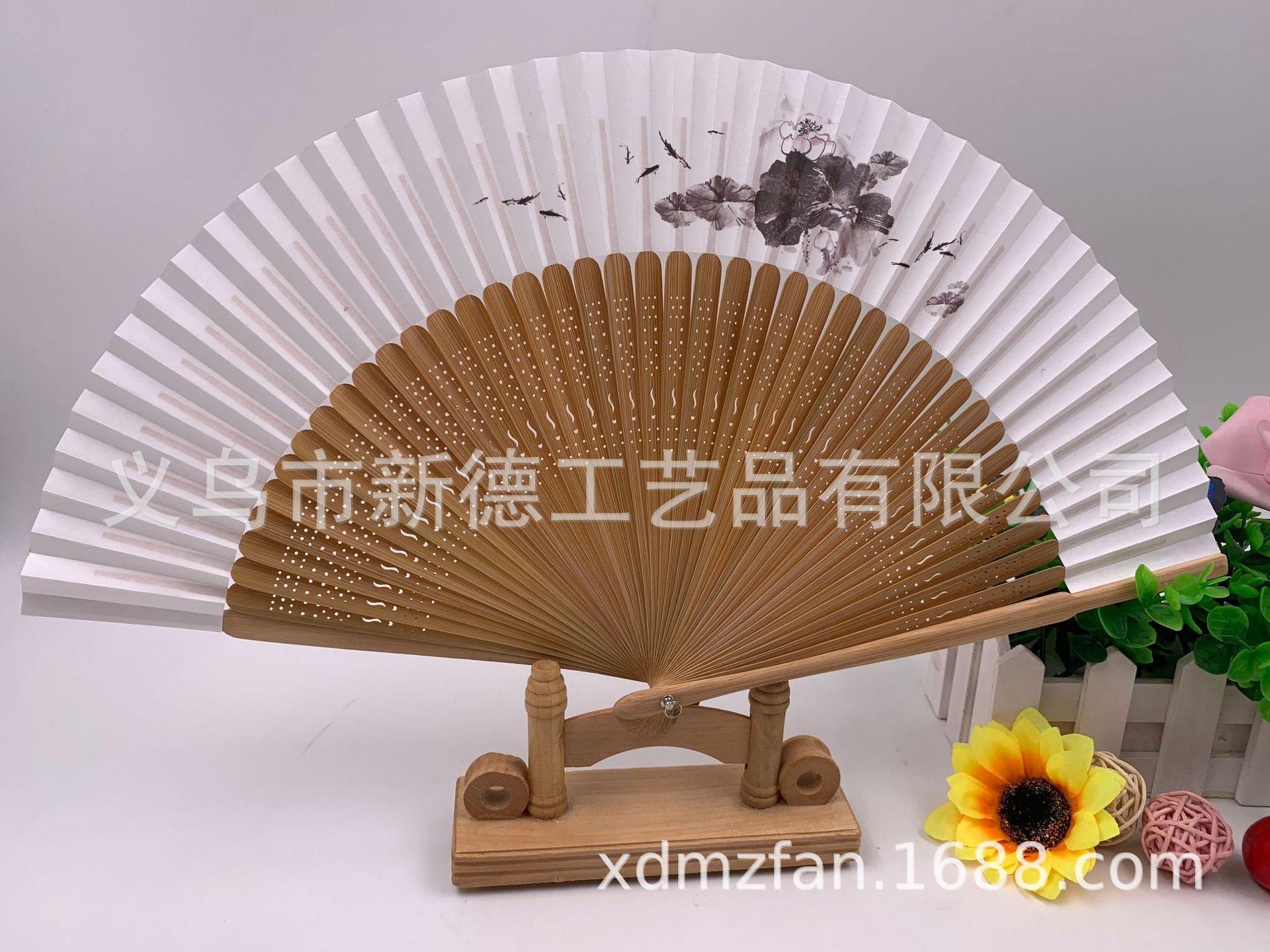 爆款折扇  *新品男式双面穿扇*  精品扇  高档礼品扇  水墨画折扇  批发详情图1