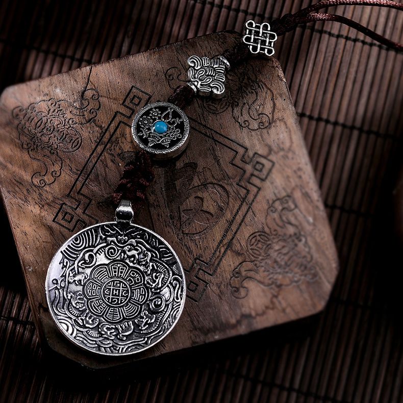 Factory direct sales of small gifts, ornaments, pendants, ethnic Tibetan ornaments, religious ritual implements, waist tags and amulets for tourist areas Specification image