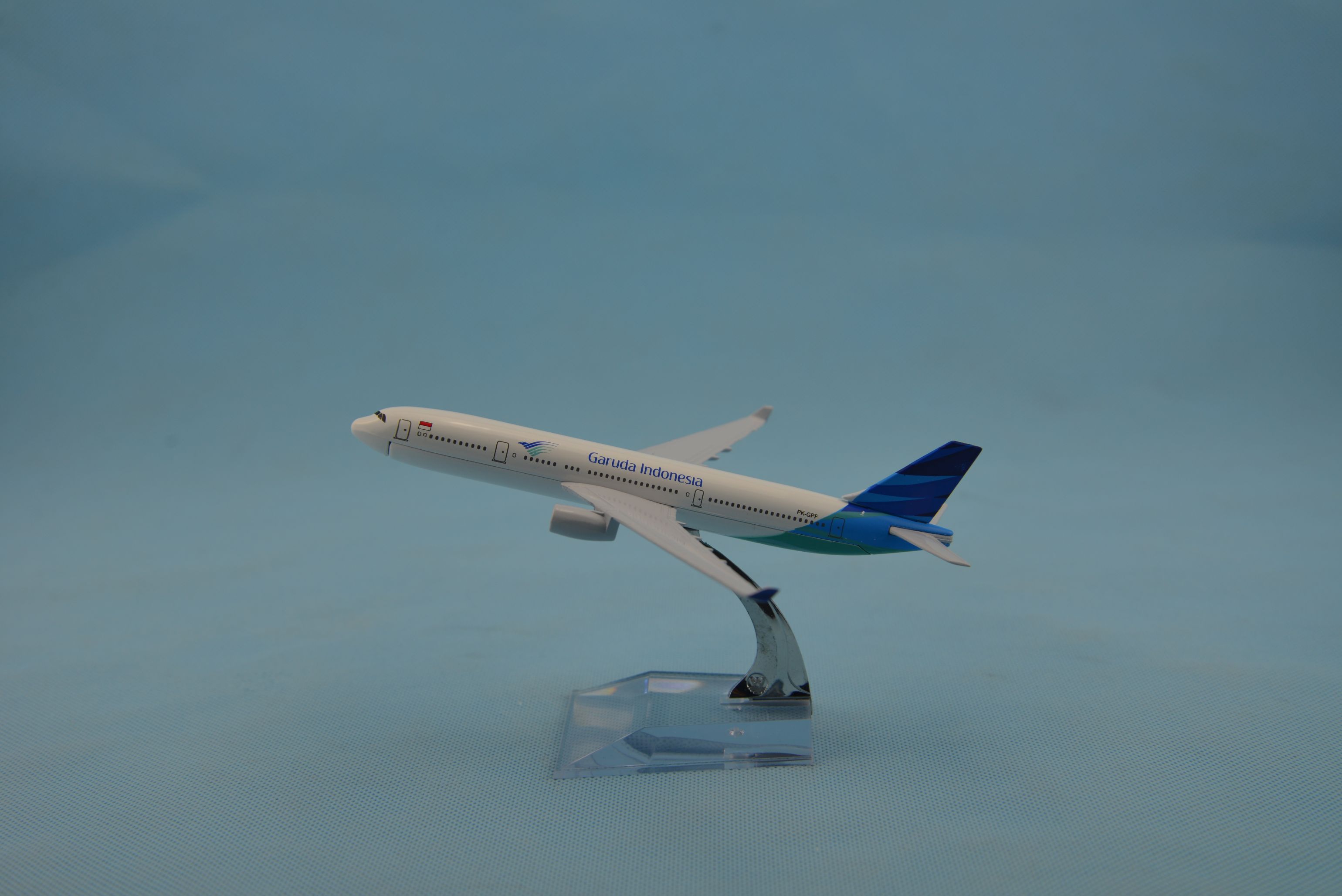 飞机模型（印尼加露达航空A330）合金飞机模型 仿真 金属飞机模型详情图1