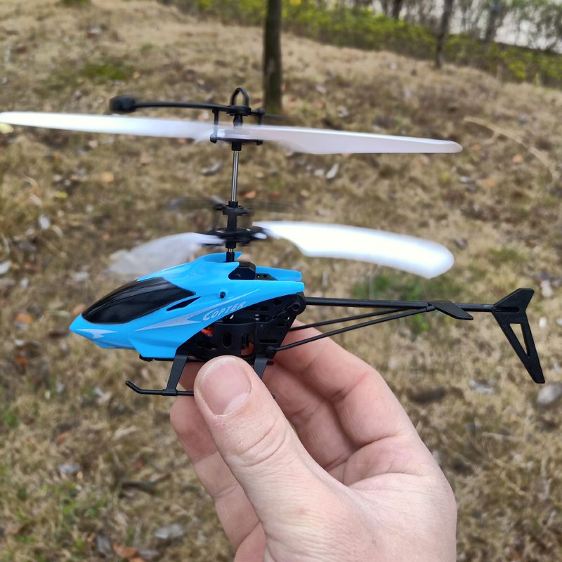 抖音遥控飞机 感应飞行器 无人机儿童玩具 小型合金耐摔直升机详情图4