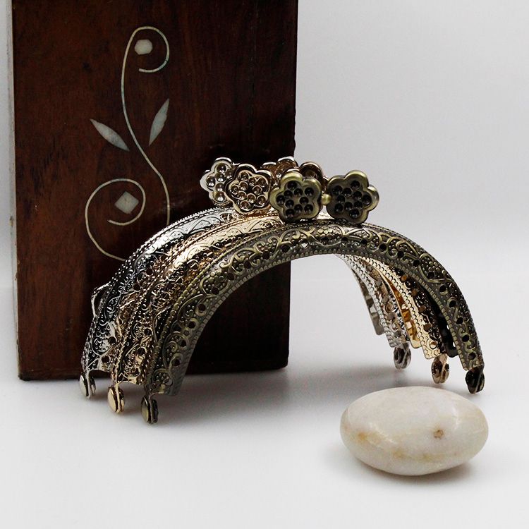 Case accessories 8.5cm semicircle embossed pinhole, single ear, plum head silver/gold/bronze/gun black