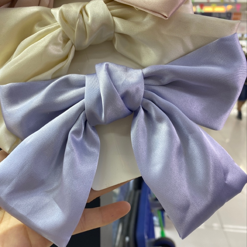 Middle butterfly hairpin thumbnail