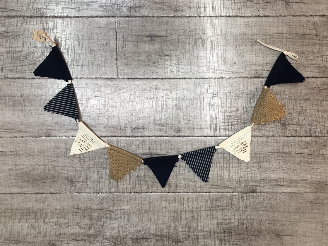 9片麻布旗帜 布绳