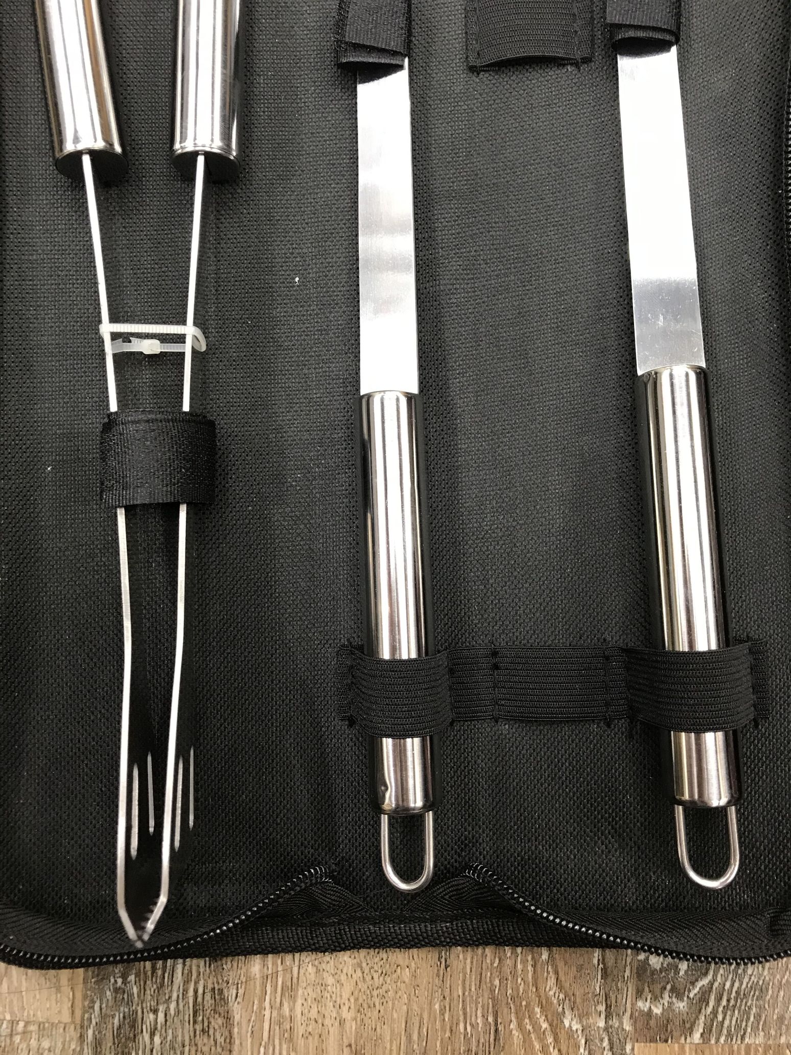 Three-piece set of outdoor household barbecue tools: barbecue spatula, barbecue fork, barbecue tongs, and barbecue tool cloth bags Specification image