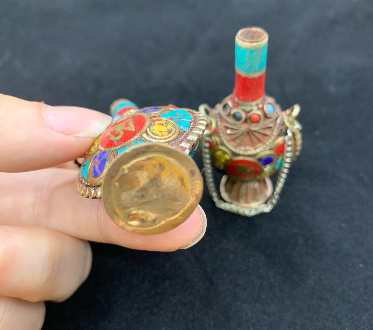 尼泊尔手工镶嵌鼻烟壶 工艺装饰品细节图