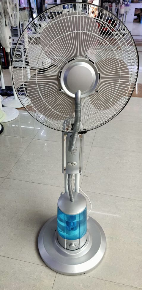 16寸家用遥控加湿风扇产品图