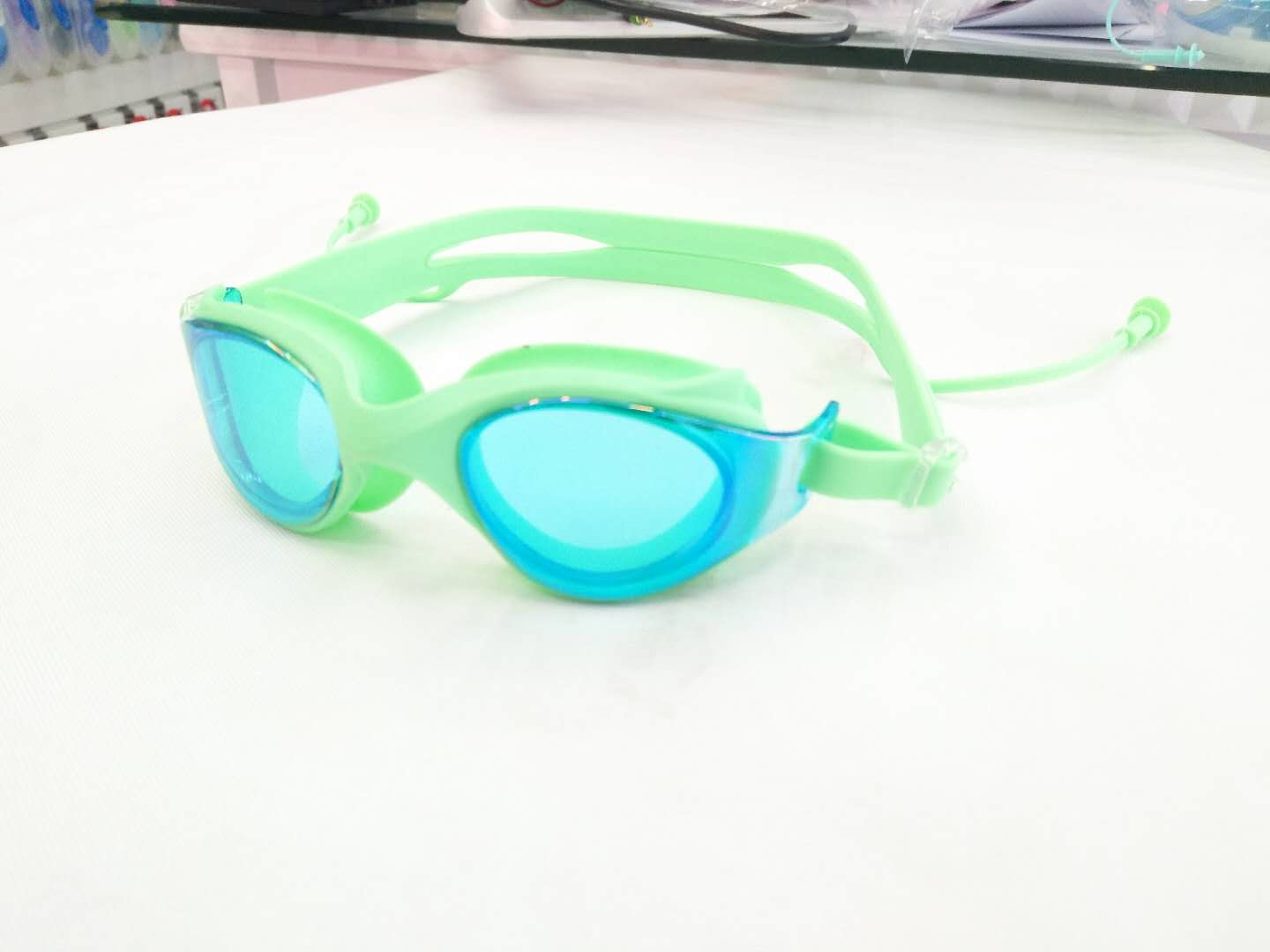 Yiwu Feiduo's new children's electronic gun electroplated swimming goggles are waterproof and anti-fog swimming goggles detail image 3