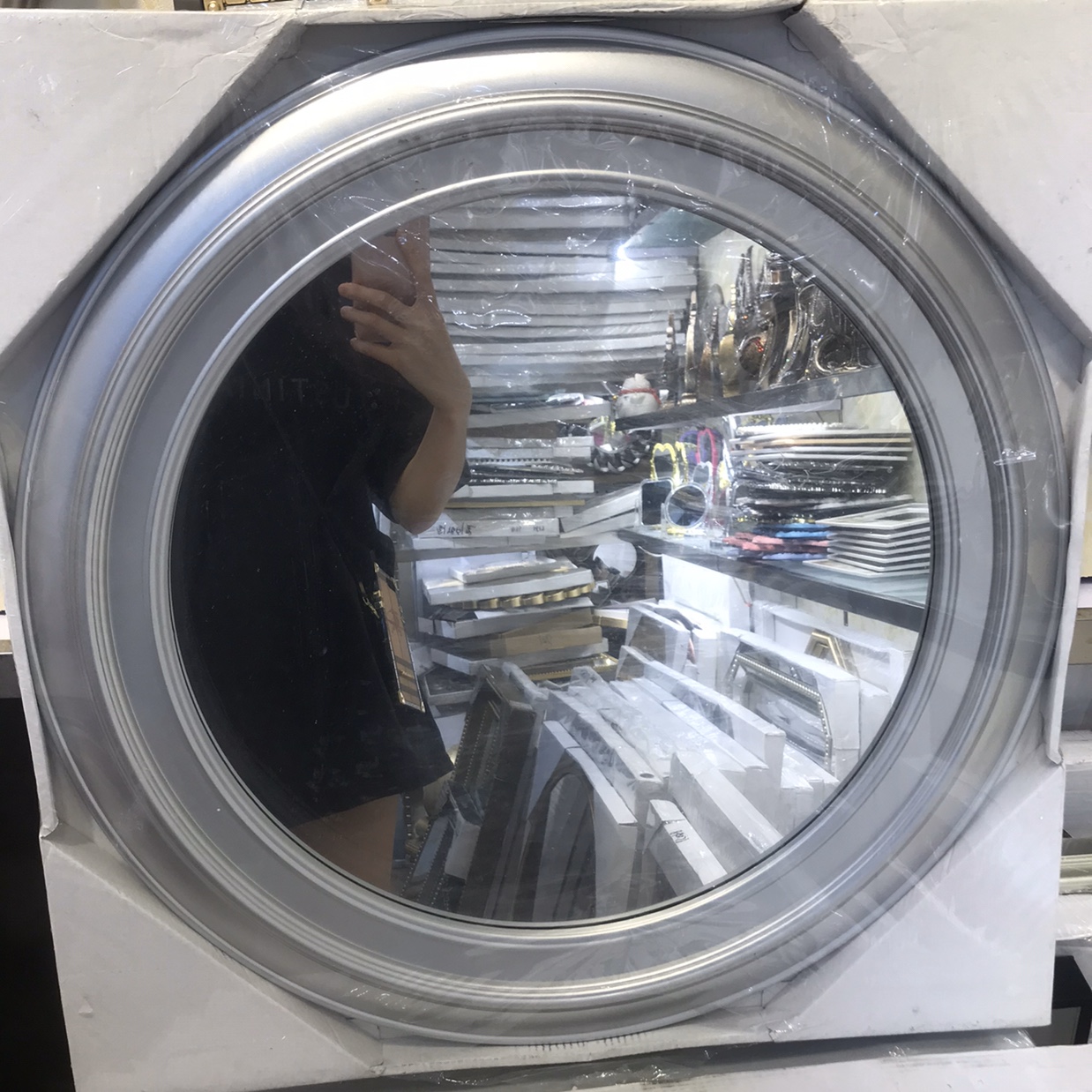 Plastic round mirror decoration mirror decoration decorative arts and crafts ins style thumbnail