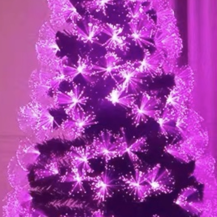 Yiyang Christmas Craft Yiyang Christmas Craft 120cm, 150cm, 180cm, 210cm high-end single-color full-light tree Application Scenario
