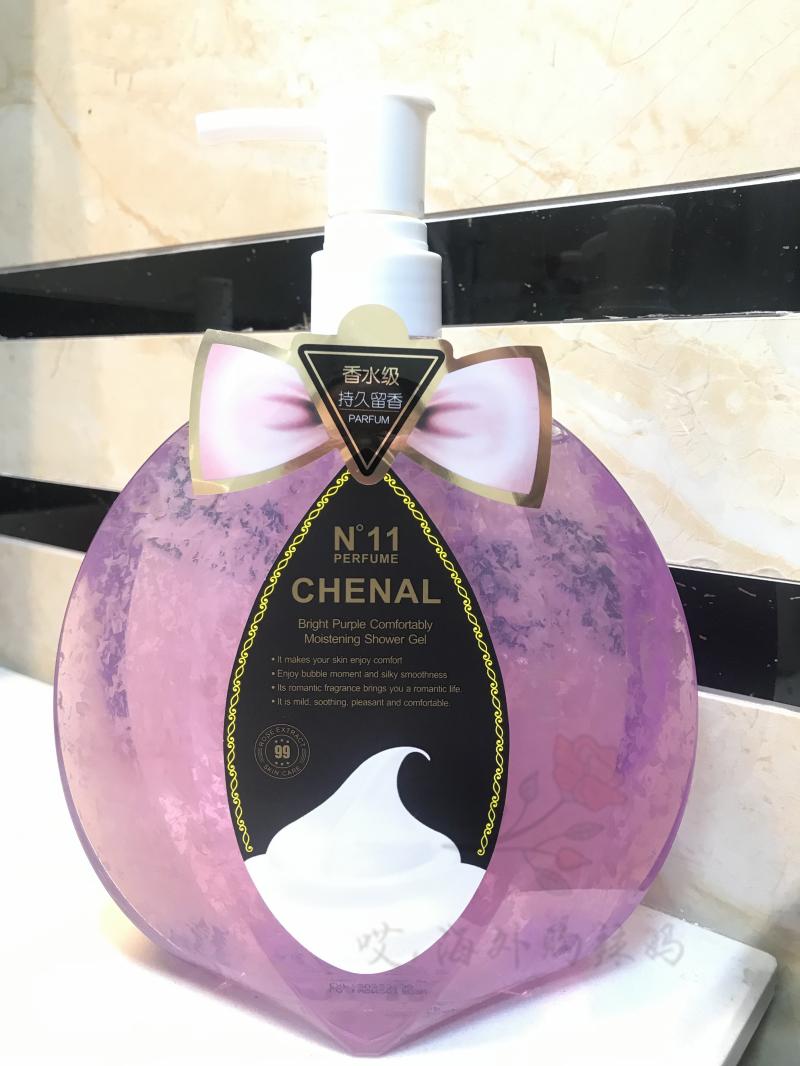 花瓣沐浴露细节图