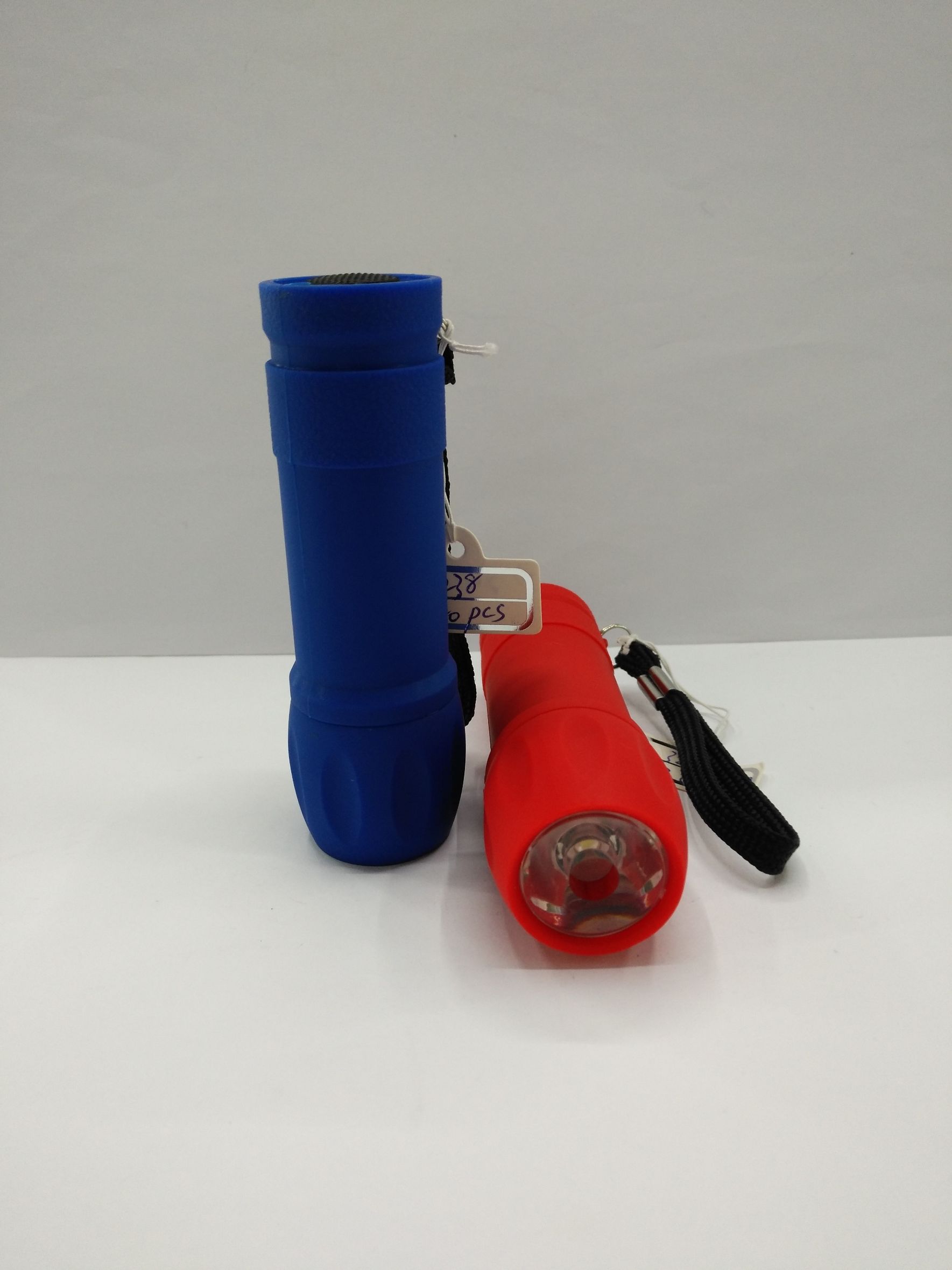 热销COB手电筒，塑料电筒，塑胶小电筒，户外照明灯详情图3