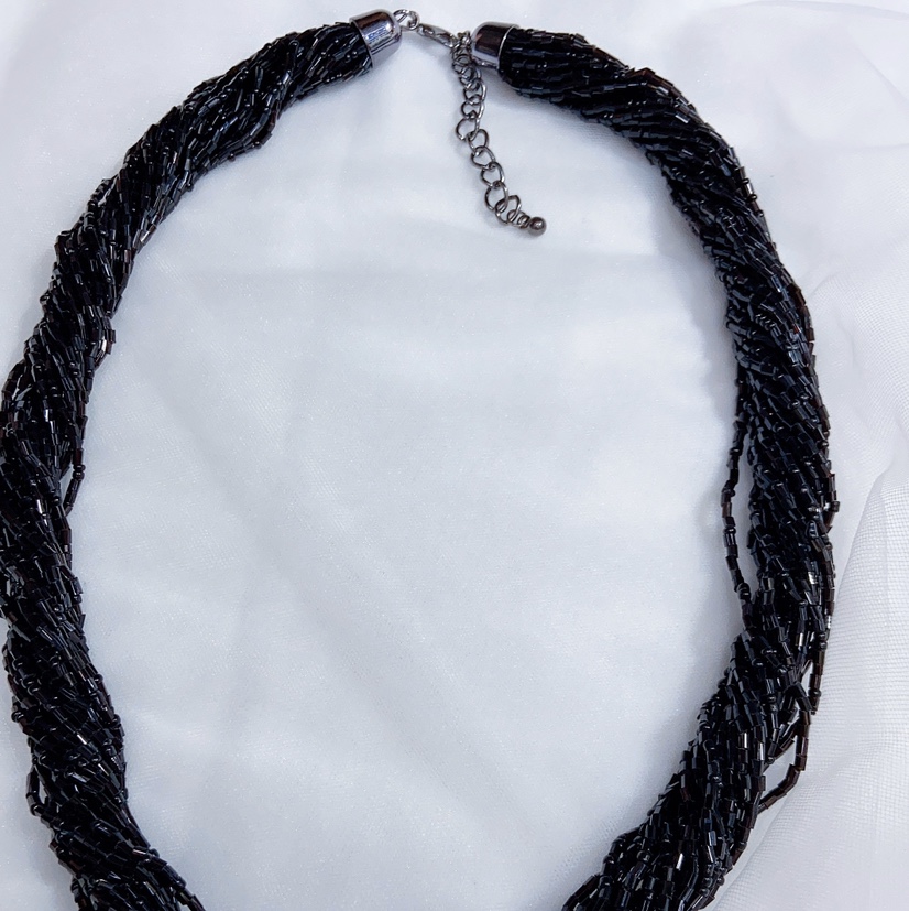 Bohemian style. Handcrafted rice beaded necklace. The color can be customized Specification image