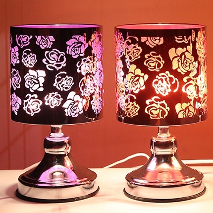D-001 Stainless steel aroma lamp, a romantic and creative oil lamp for home use, helps you sleep in the bedroom Item Picture