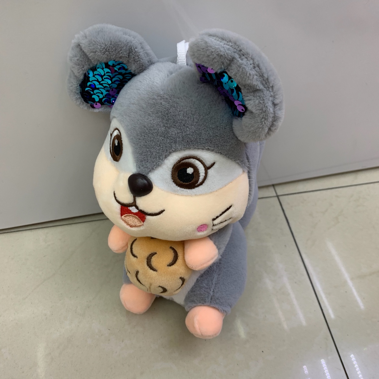 Wholesale of squirrel plush toys and plush figurines