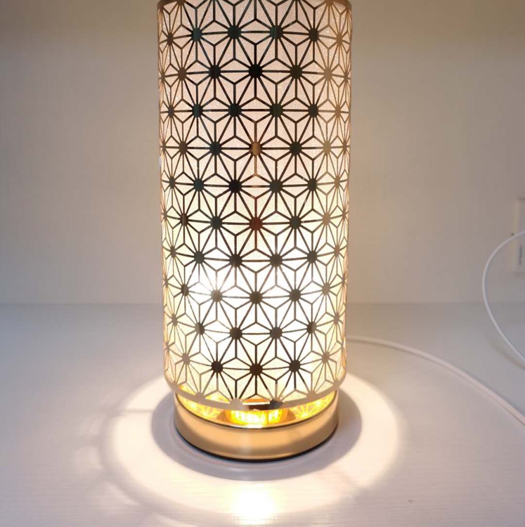 High-end and elegant desk lamp