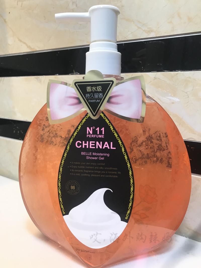 瑞士祖马龙 花瓣沐浴露 1000ml