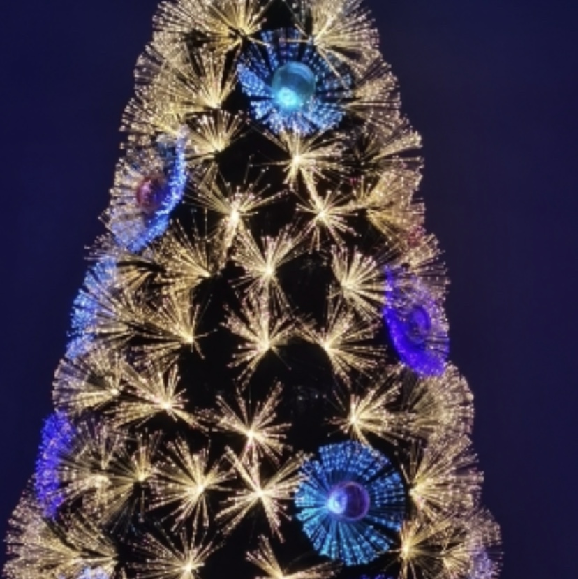 Yiyang Christmas Craft 1.5-meter single-color warm white ball-shaped full light tree details Picture