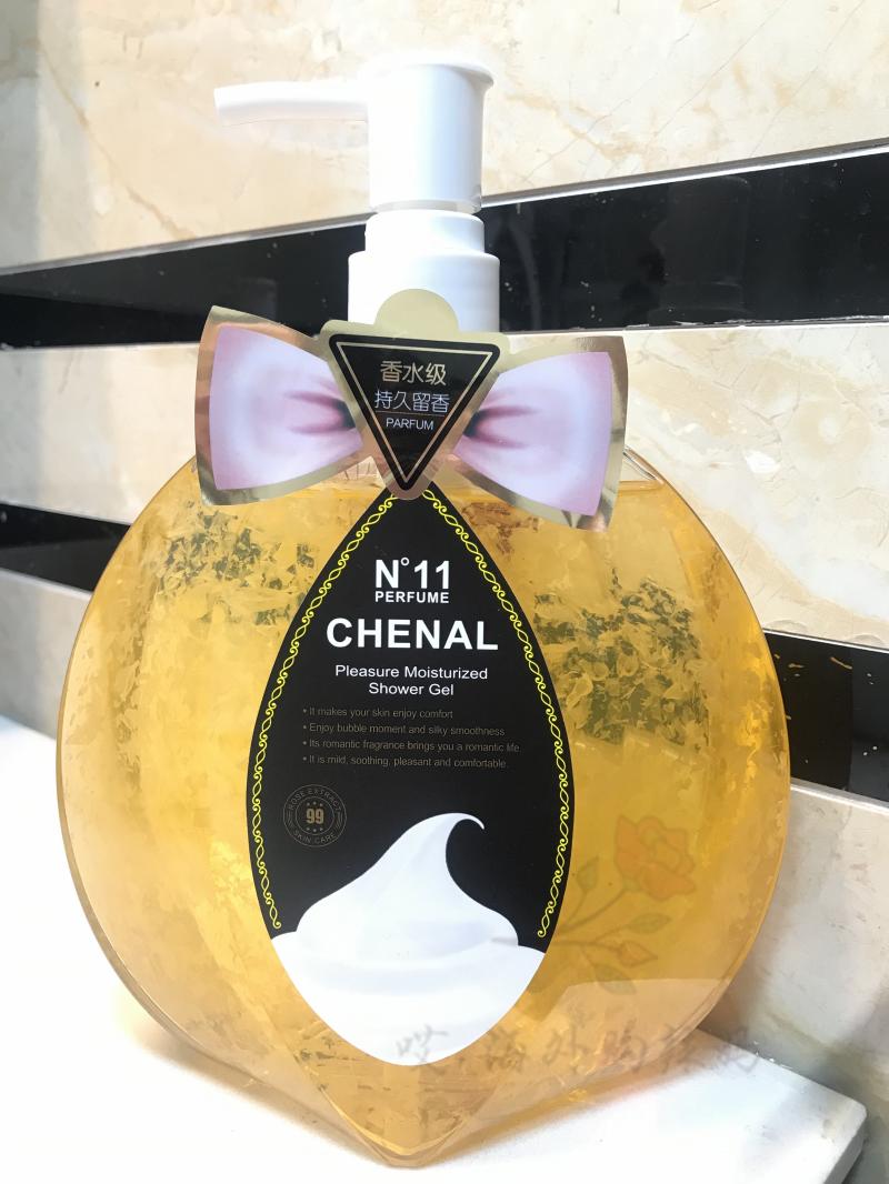 花瓣沐浴露产品图