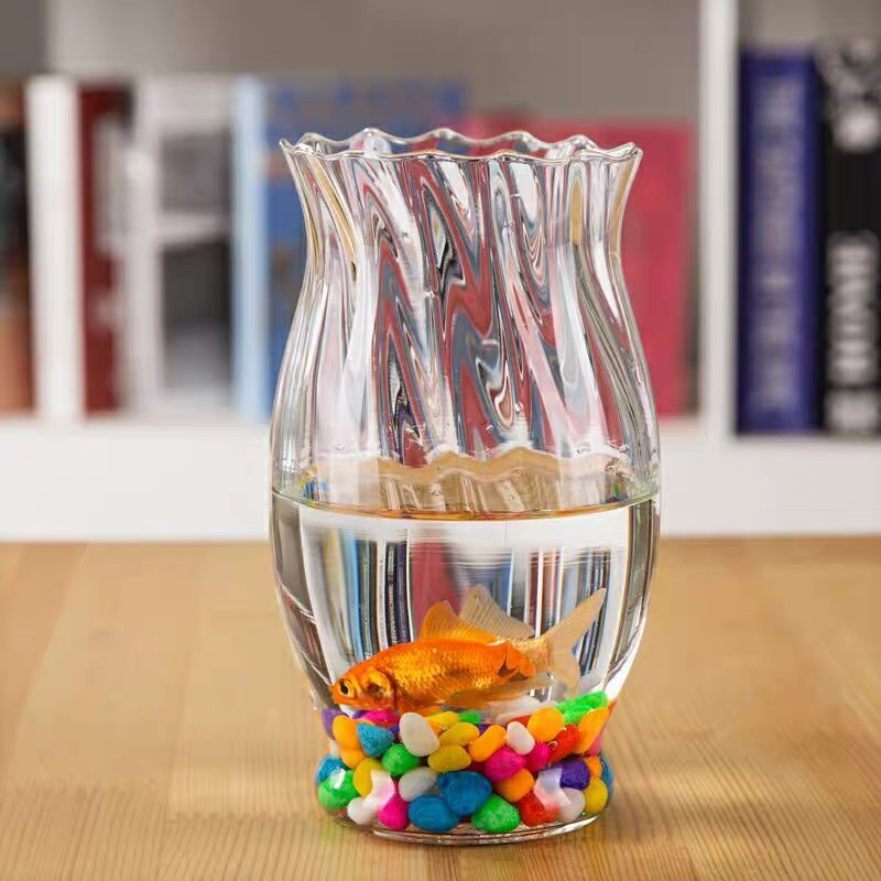 Factory wholesale: Simple and fresh, lace small fish tanks, striped glass vases, hydroponic flower vases, water-grown green baskets, plant dining tables, and bathroom decorative items Application Scenario