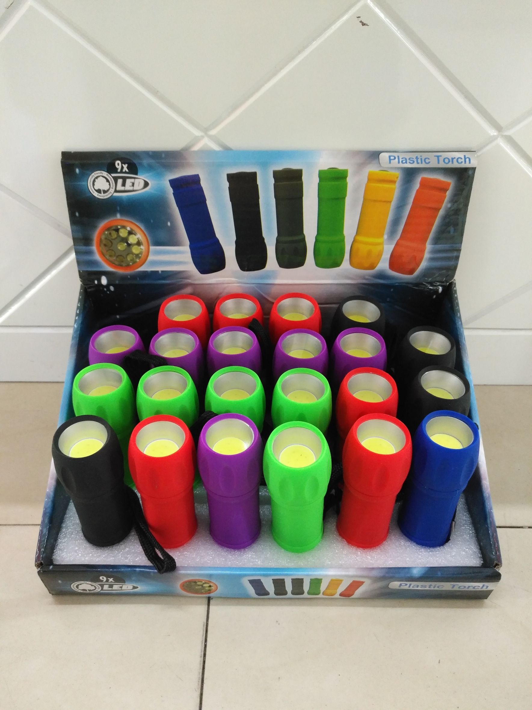 热销COB手电筒，塑料电筒，塑胶小电筒，户外照明灯