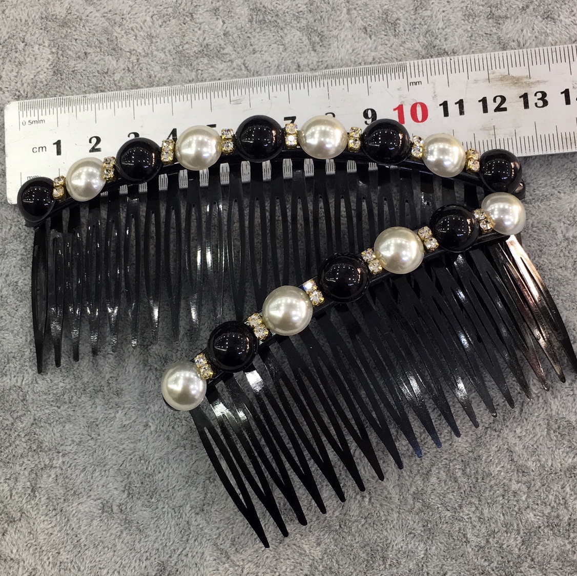 Korean Version Of The Fashion Trend Pearl Edge Comb, Fringe Comb, Hair Comb And Other Wholesale 20 Minimum Order Specification drawing