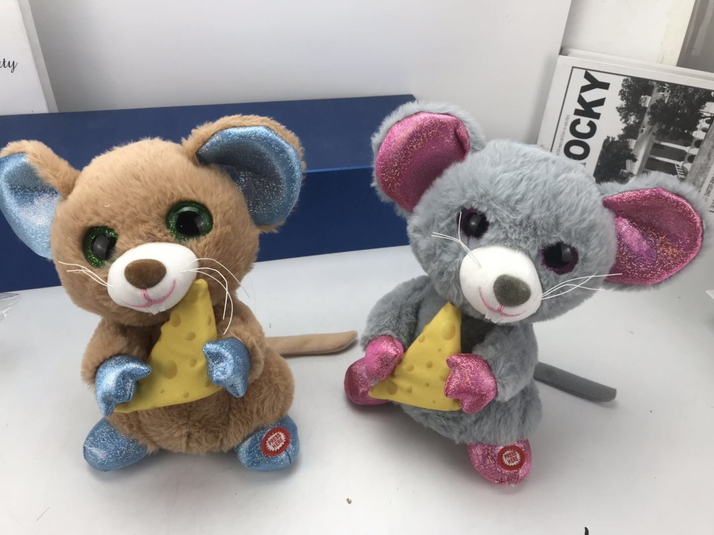 The electric recording voice-changing mouse is cute, can move and bark. Direct sales from Yiwu factory
