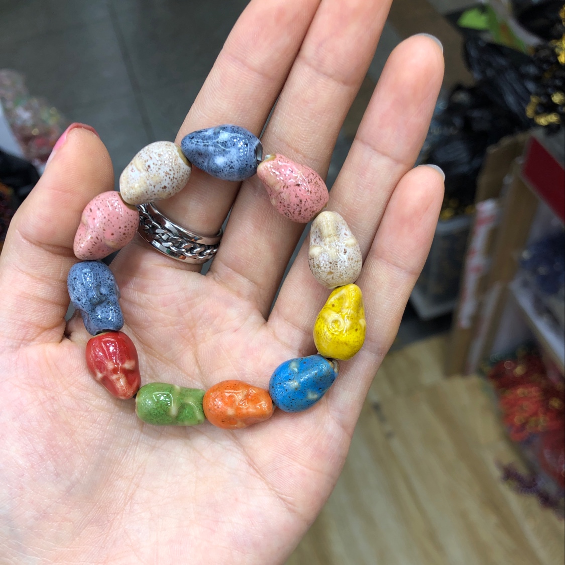 骷髅头陶瓷产品图