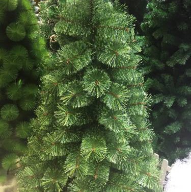 Yiyang Christmas Craft: 1.8-meter-tall flowering pine needle trees, 240 heads, iron feet, single tree packaging, gold powder Christmas supplies, festive decorations Application Scenario