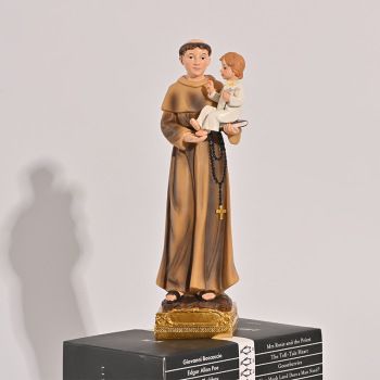 Resin handicrafts, Christian Father holding the Holy Infant figure sculpture, home decoration factory direct sales, customization and wholesale
