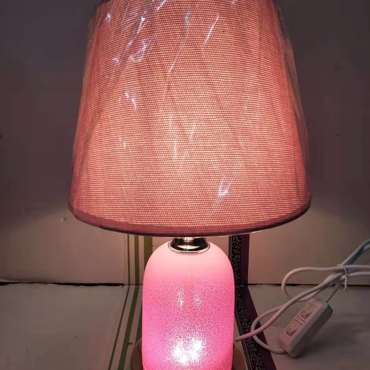 High-end, elegant and luxurious table lamp