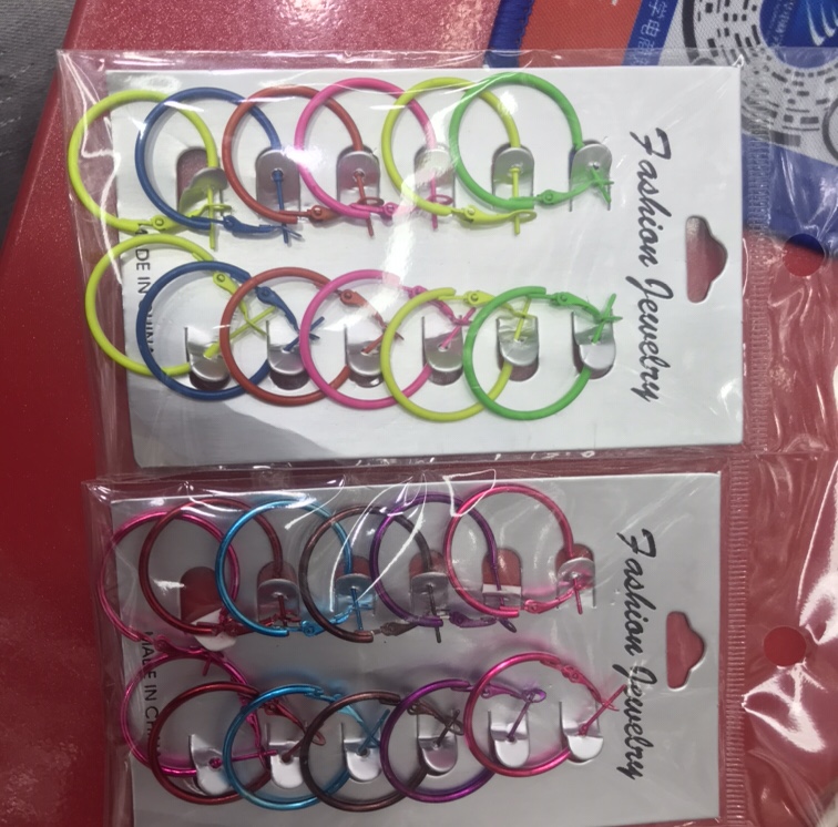 Pure color earrings thumbnail