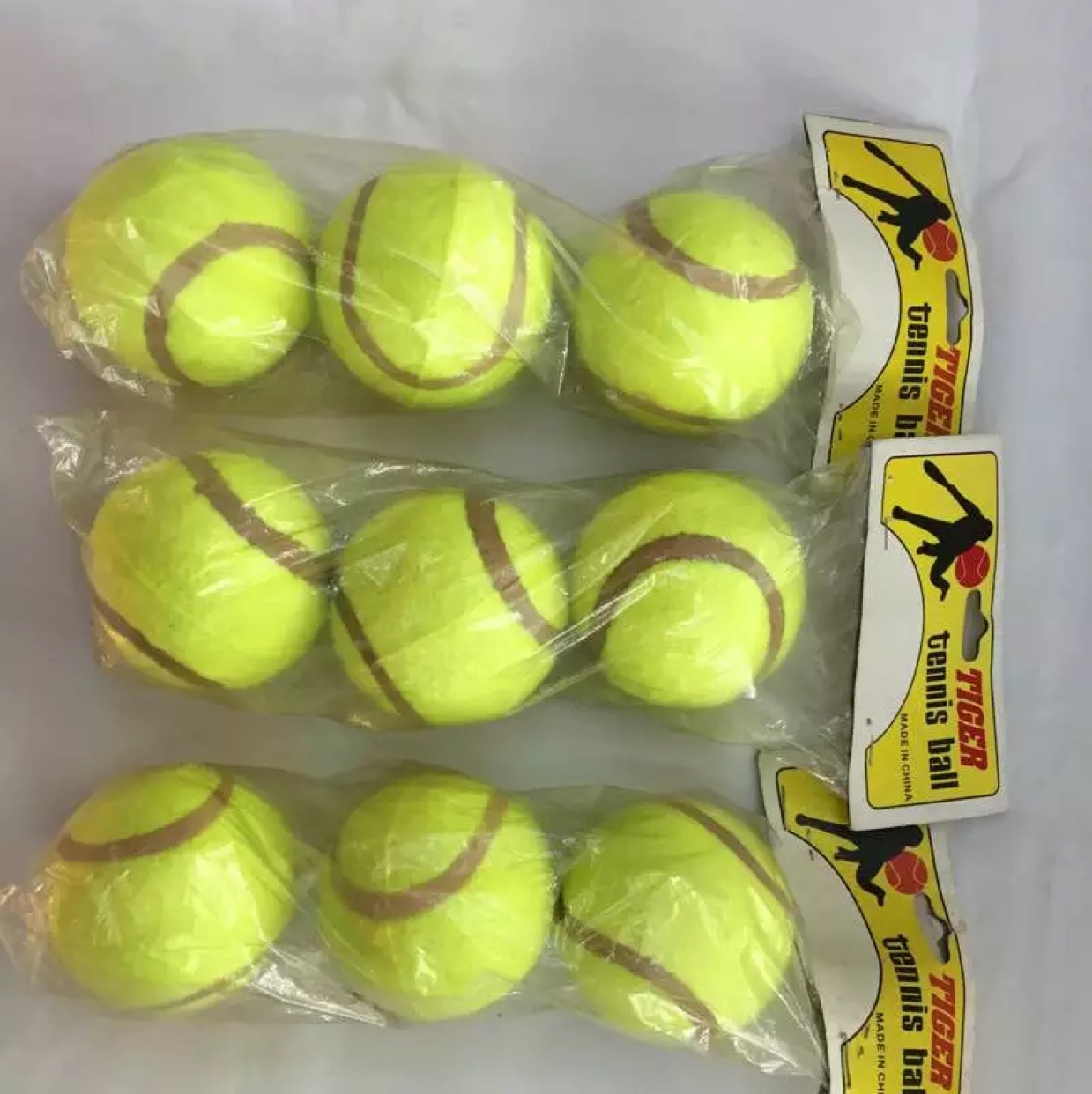 黄色无弹性宠物网球图