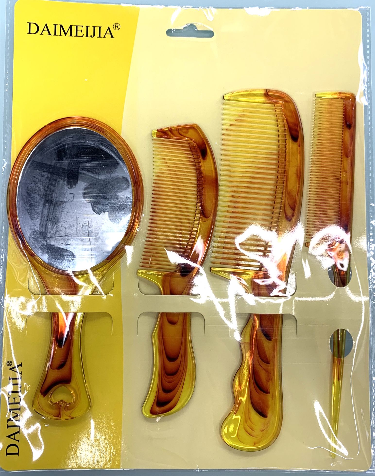 P10 Household convenient thickening suction card net red four-piece comb special color comb for hair salon does not support retail
