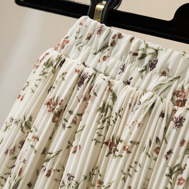 Floral print skirt for women 2020 summer, thin chiffon A-line skirt, high-waisted mid-length skirt with pleats and large swing detail image 18
