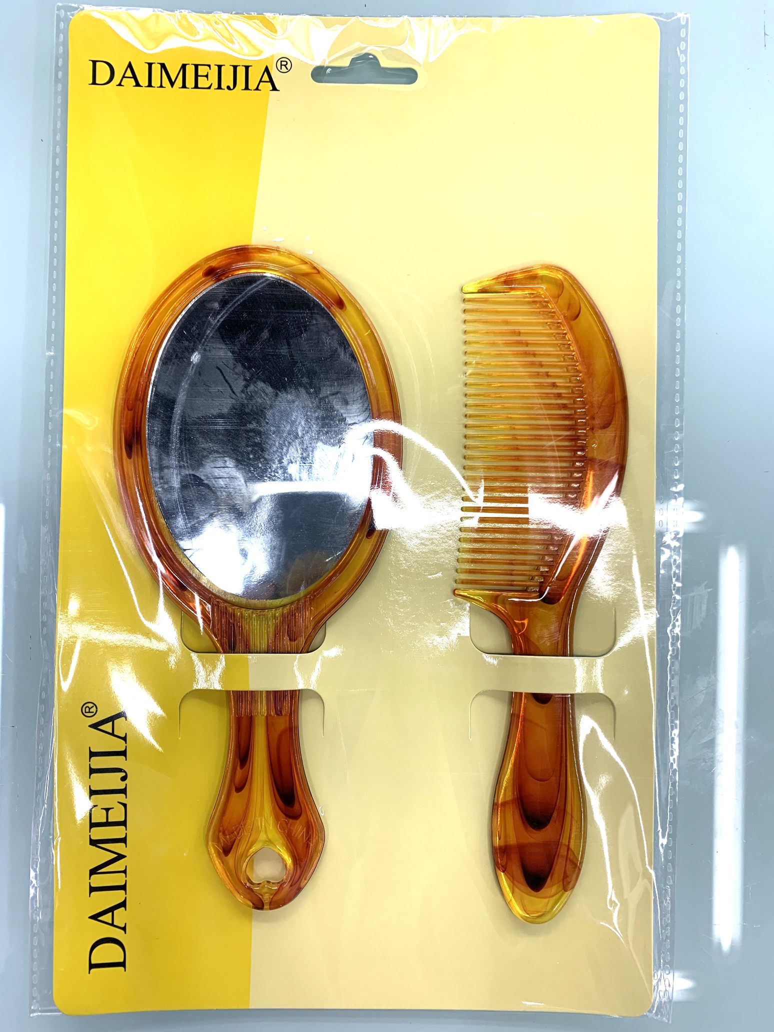 P2 Household convenient thickening suction card net red four-piece comb special color comb for hair salon does not support retail thumbnail