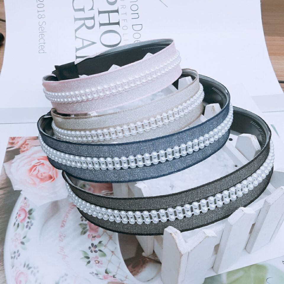 Fashion rhinestone hair bundle single hair accessories non-slip plastic face wash Korean version headband pearl headband female stall supply full figure