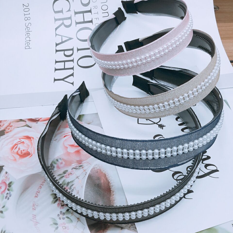 Fashion rhinestone hair bundle single hair accessories non-slip plastic face wash Korean version headband pearl headband female stall supply details Picture