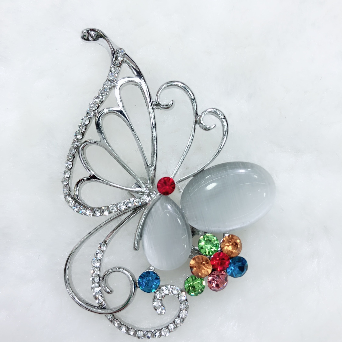 Alloy diamond-filled eye butterfly brooch 240 MOQ