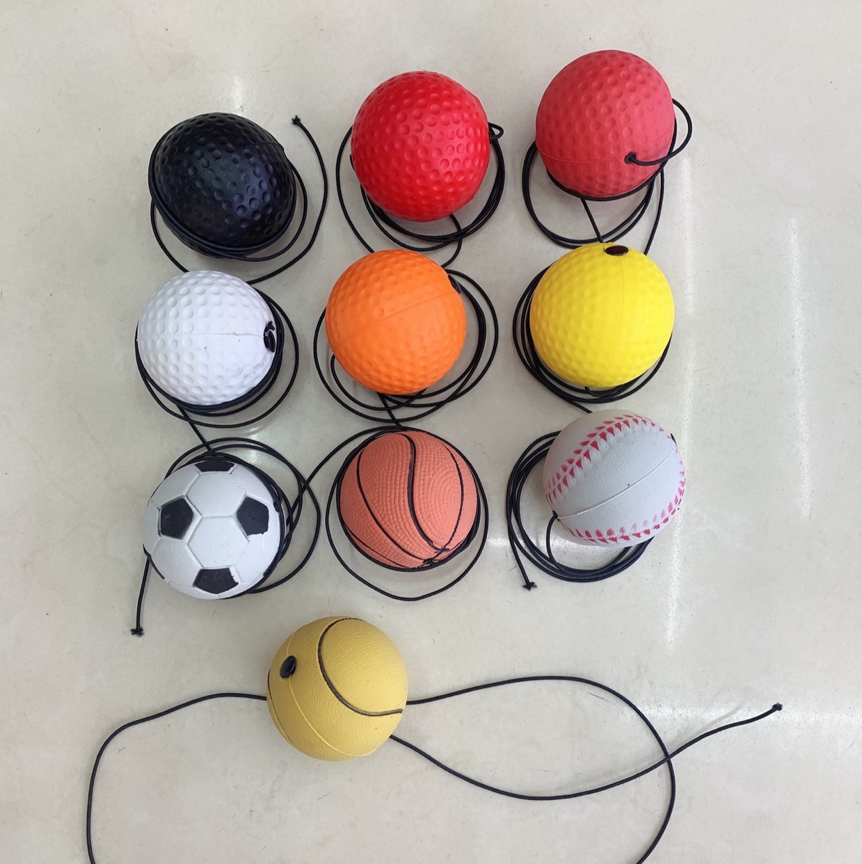 抖音爆款手腕球6.3cmPU球高弹健身带绳橡胶发泡PU压力球厂家批发