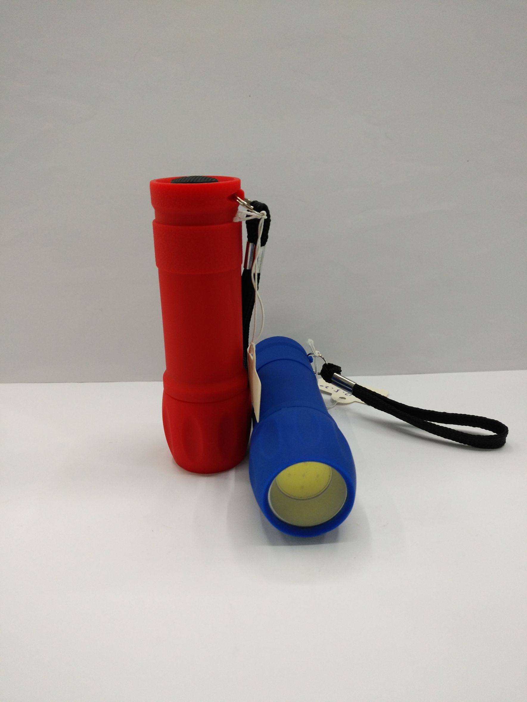 热销COB手电筒，塑料电筒，塑胶小电筒，户外照明灯详情图2
