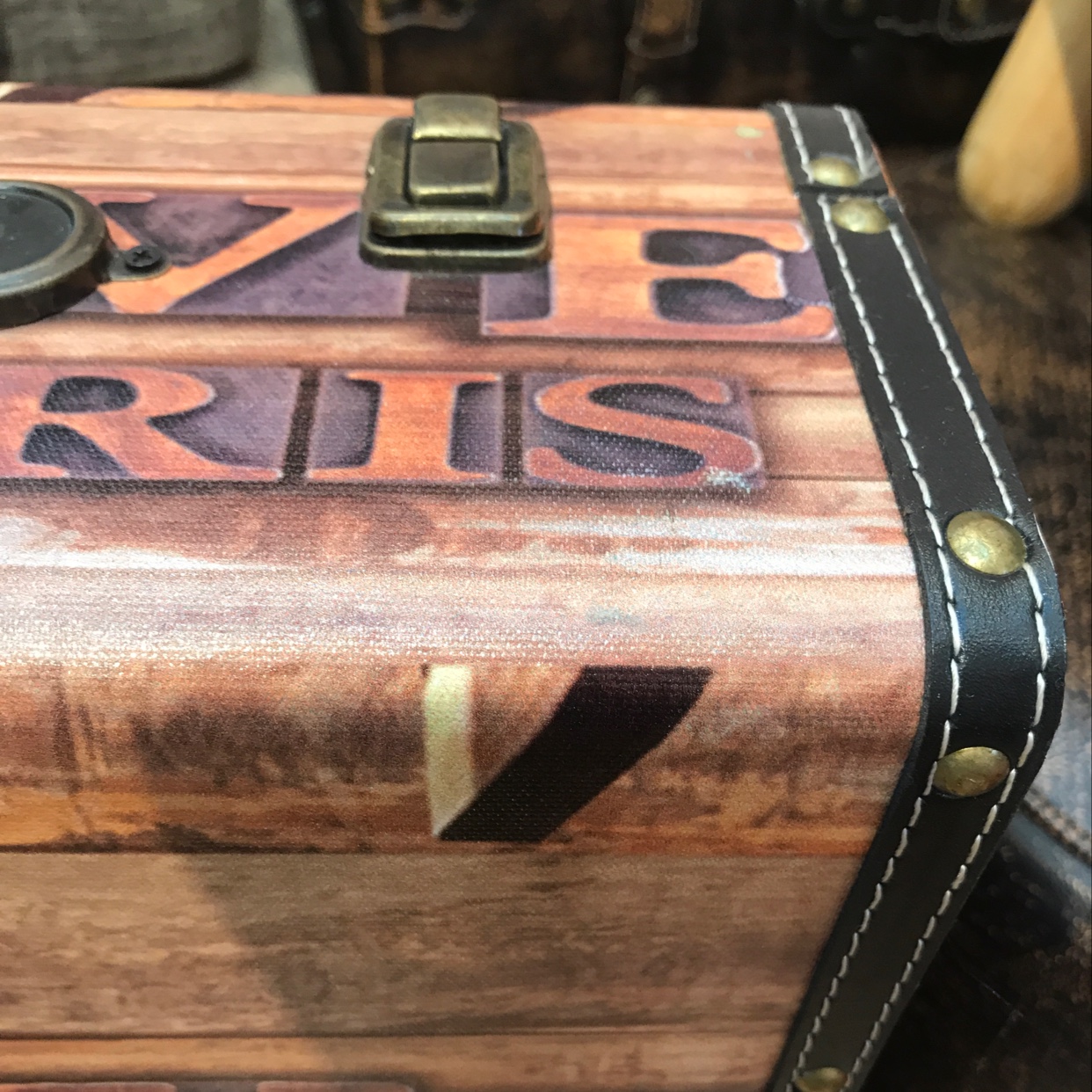 Vintage handbag 11658 details Picture