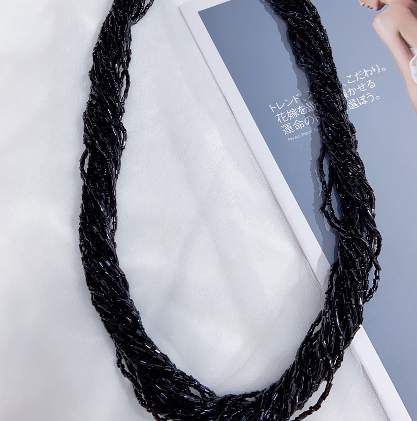 Bohemian style. Handcrafted rice beaded necklace. The color can be customized details Picture