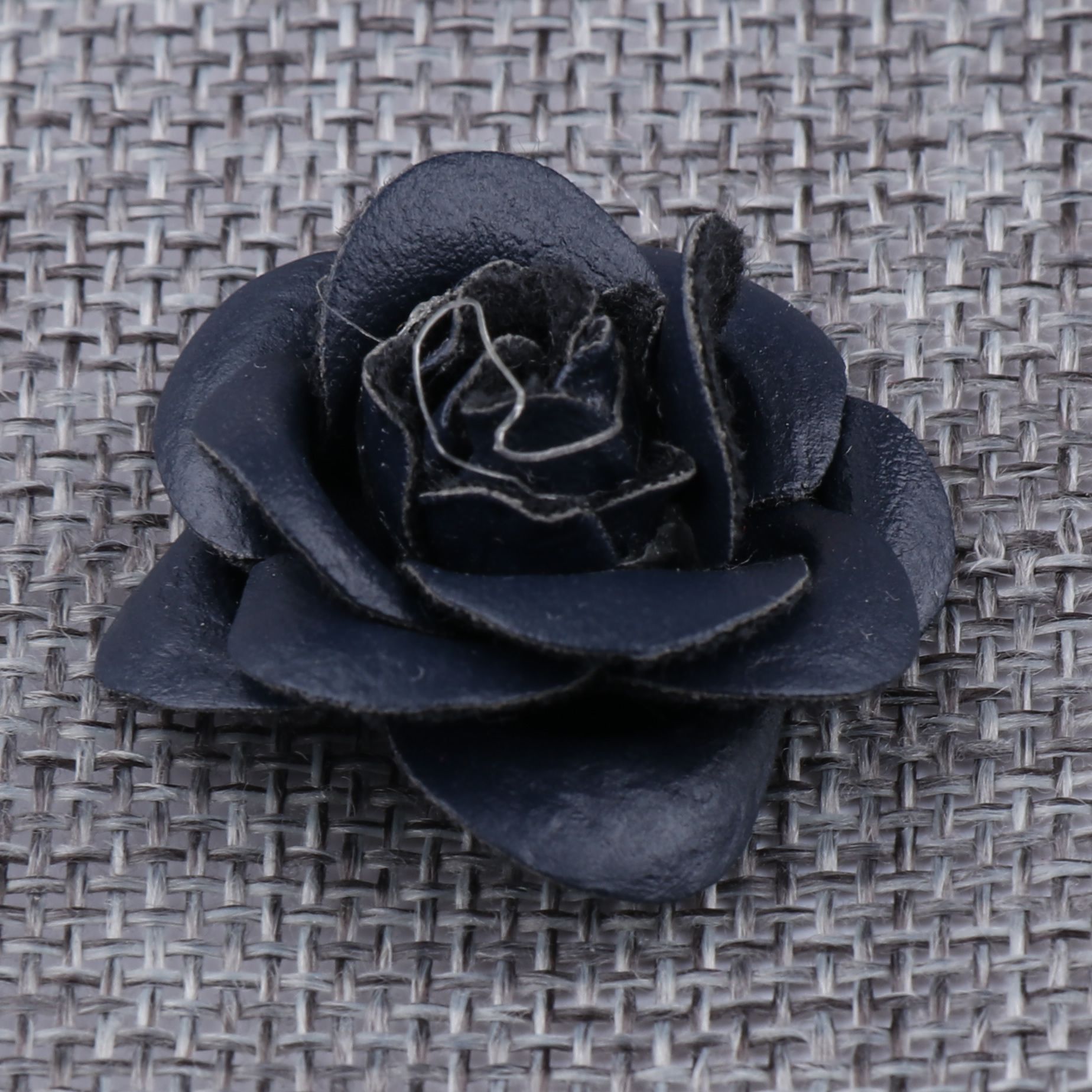 服装辅料花朵厂家皮革小皮花服装鞋子帽子配件白色绿色黑色红色灰详情图3