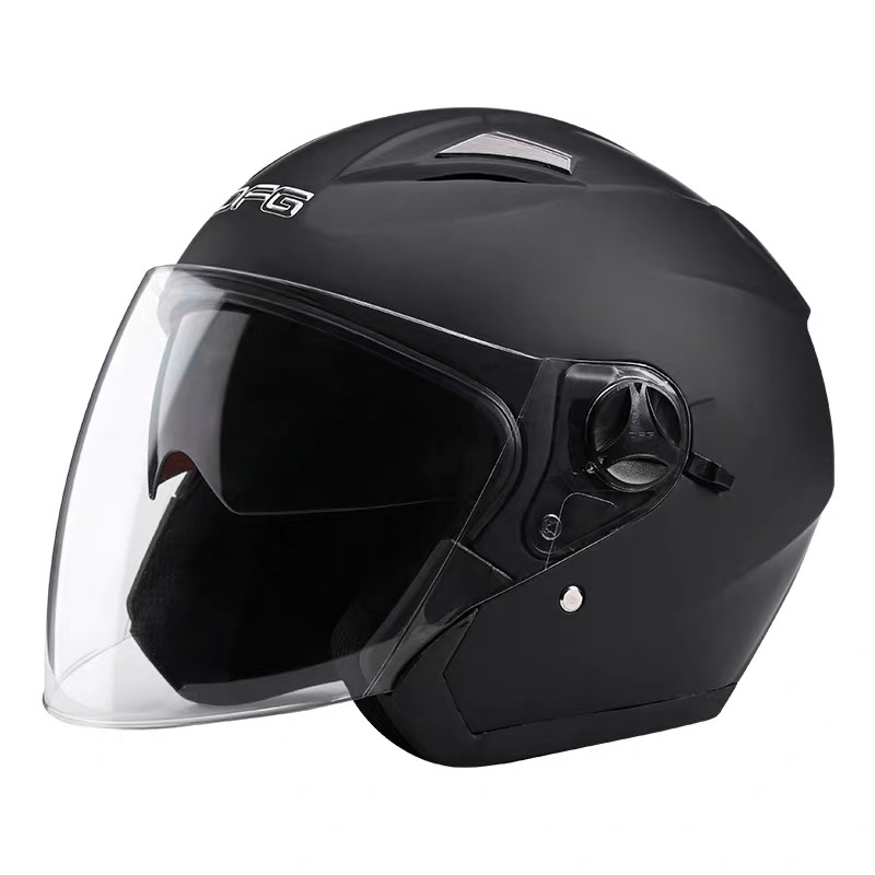 Helmet 14 full figure