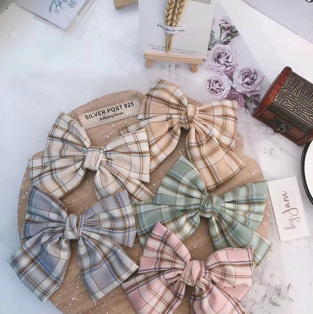 Lattice bow thumbnail