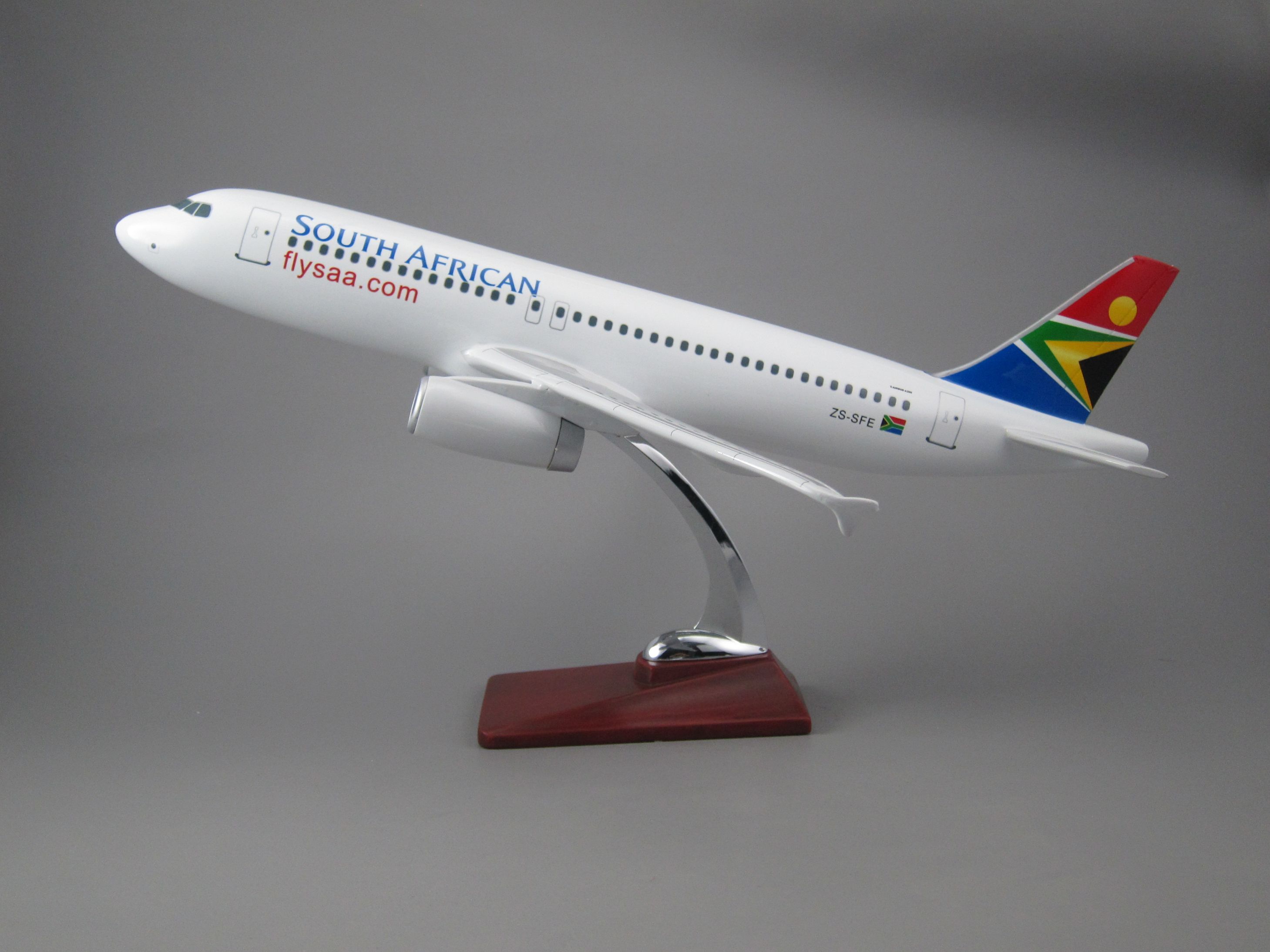 飞机模型（南非航空A320）合成树脂飞机模型  仿真飞机模型