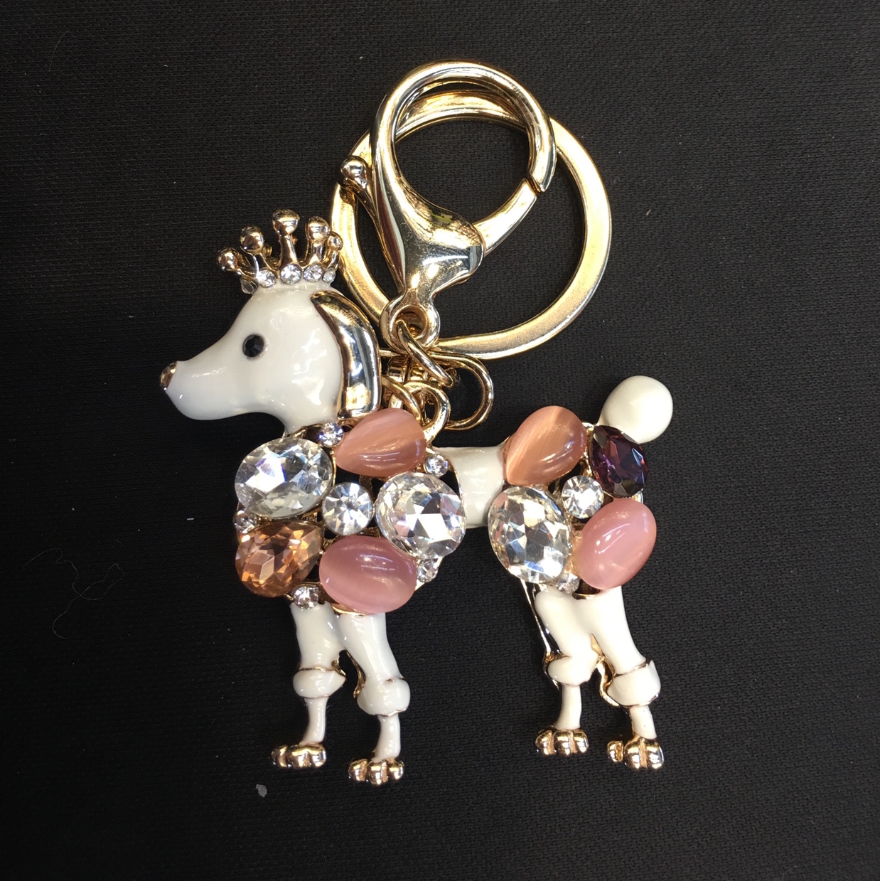 Guest with an alloy diamond-encrusted key chain thumbnail