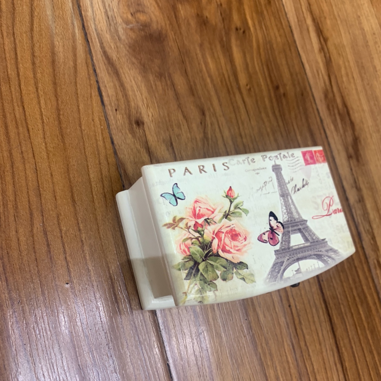 HL1113首饰盒田园风格铁塔蝴蝶图片