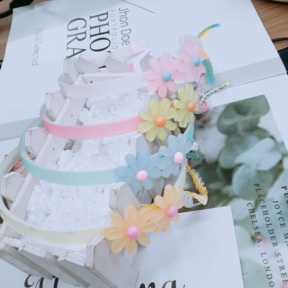 Children's hair clips, baby girl hair bands, cute headbands, little girl Korean toothed anti-slip princess, no head injury for babies