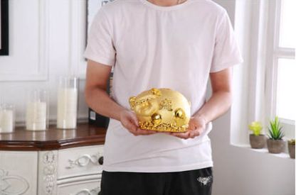 Golden pig piggy bank can be stored can be large large piggy bank only into the children's piggy bank can not be creative